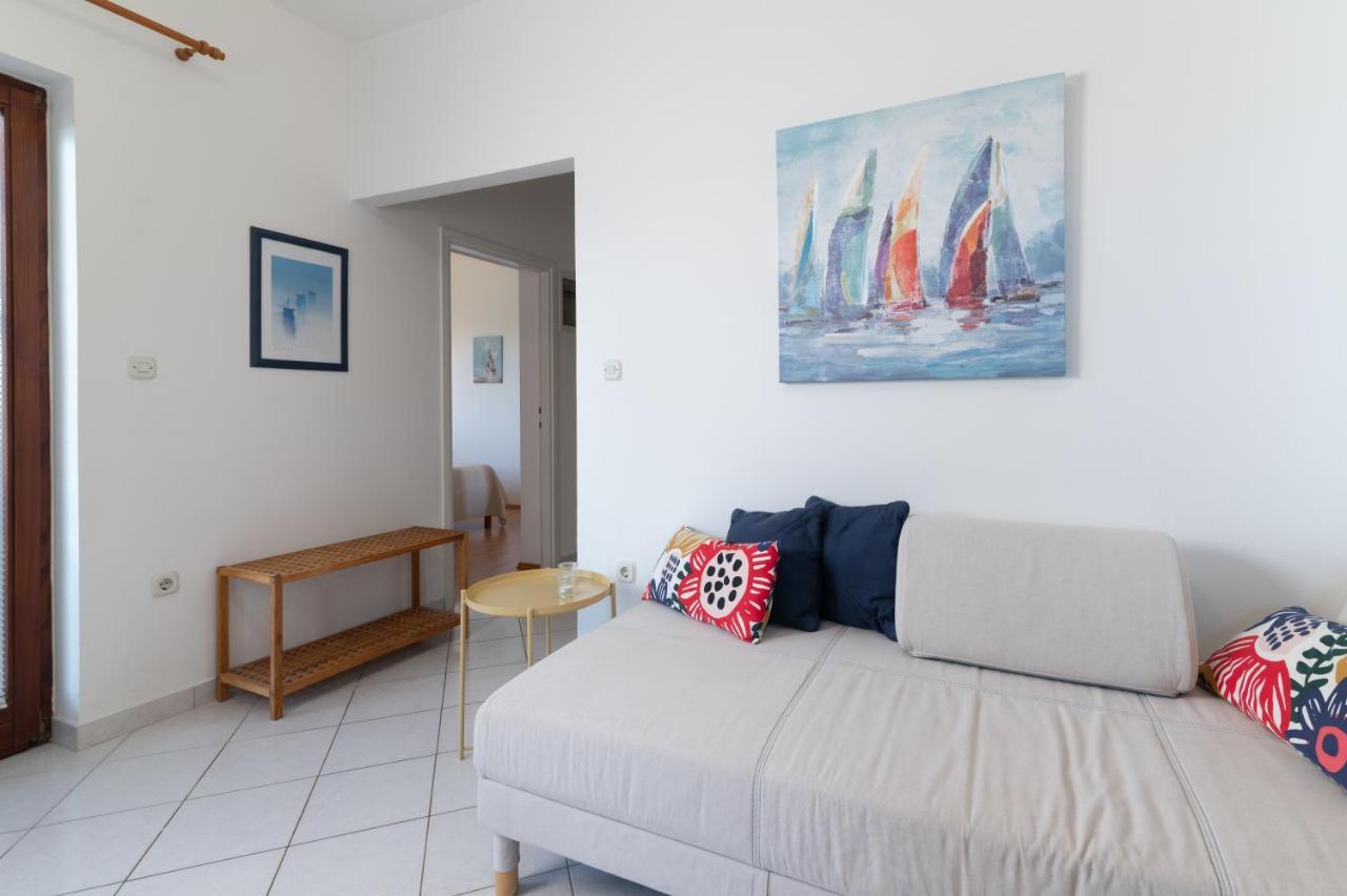 Apartments Rozelyn Углян Экстерьер фото