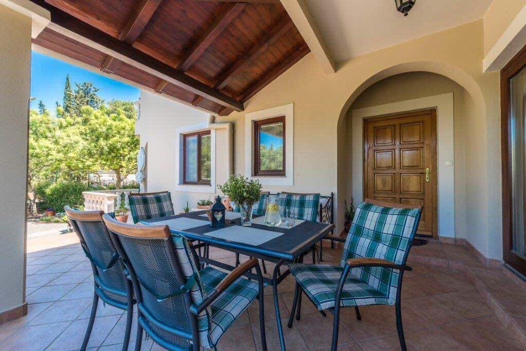 Apartments Rozelyn Углян Экстерьер фото
